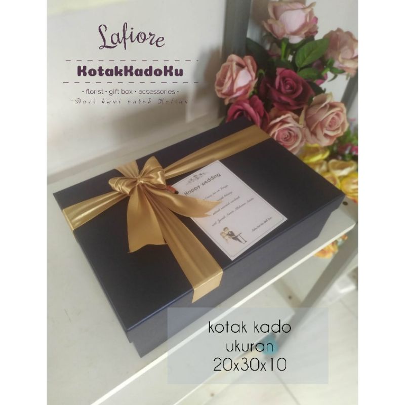 

KOTAK KADO/Gift Box ukuranA4(PxLxT) 20x30x8 Bisa Request Warna & bisa Custom Ukuran