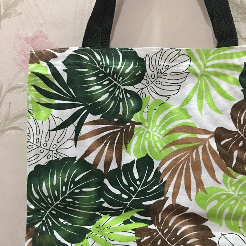 Totebag Kanvas Motif Tas Kuliah Ukuran 35×40 cm