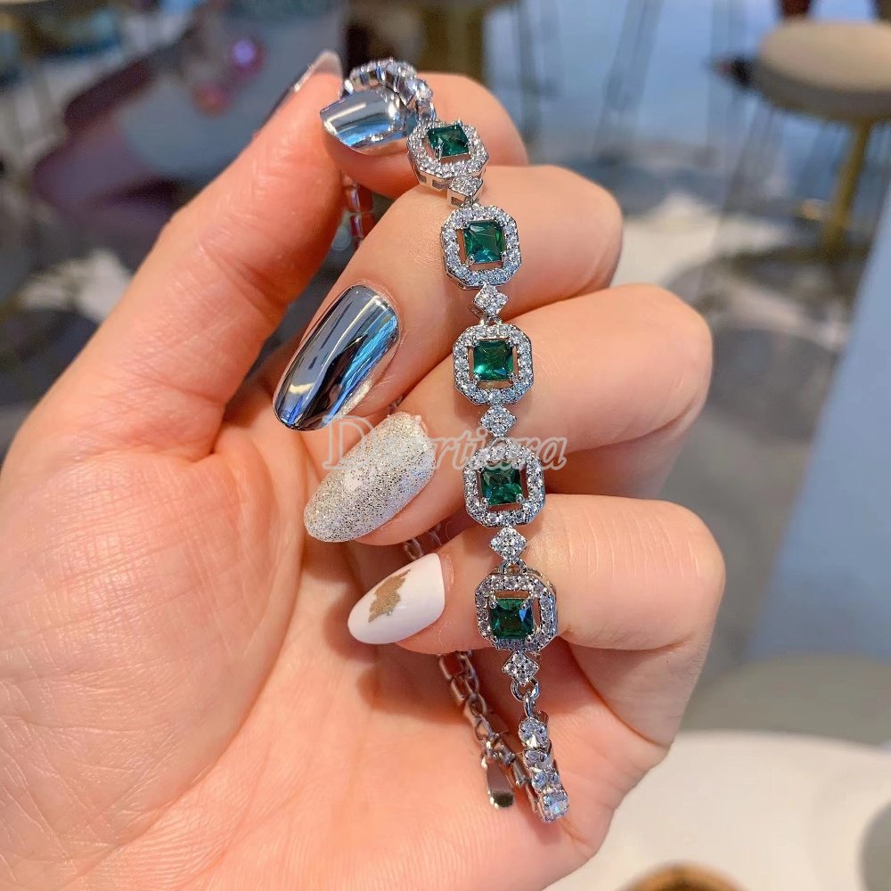 Gelang Tangan Wanita Hias Batu Turmalin Kotak Full Berlian Imitasi