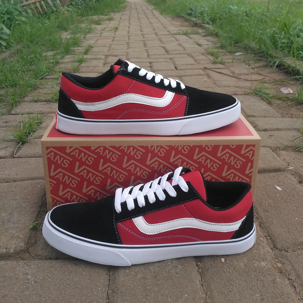 SEPATU VANS OLD SKOOL BLACK RED