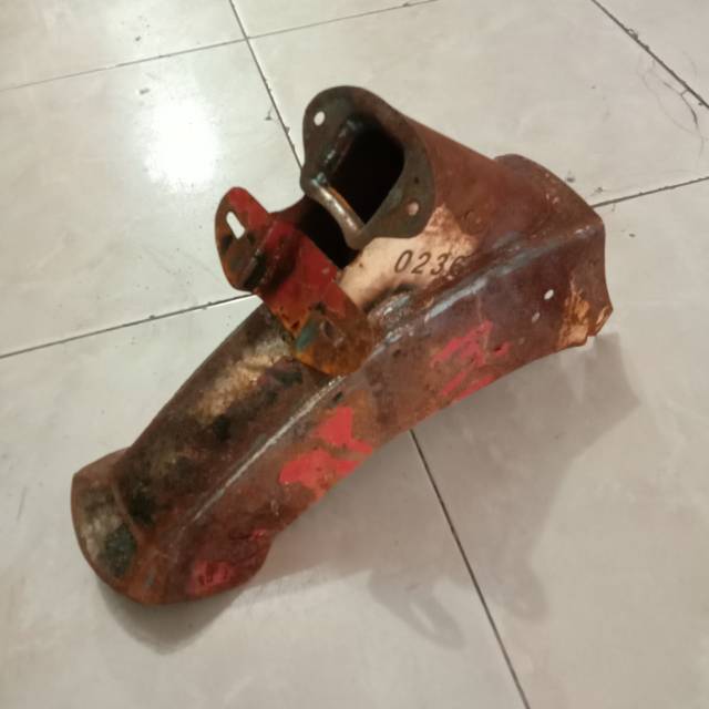 Spakbor belakang Honda C50 C70 Pispot Slebor belakang Honda C50 C70 Pispot Ekor C70 C50 Pispot