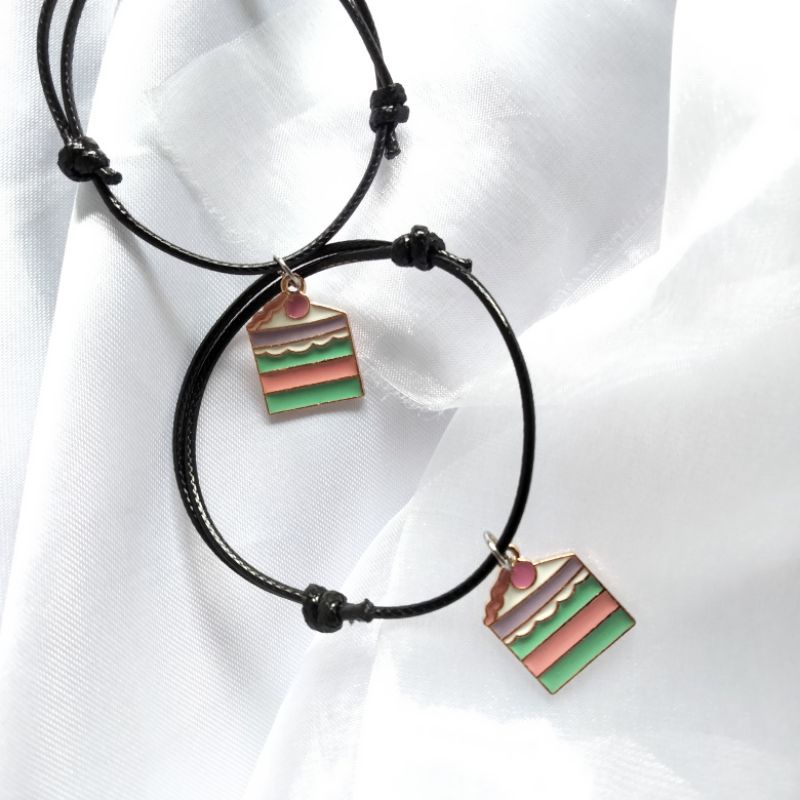 Gelang Korea Hitam Tali Satin Bandul Cake Aesthetic