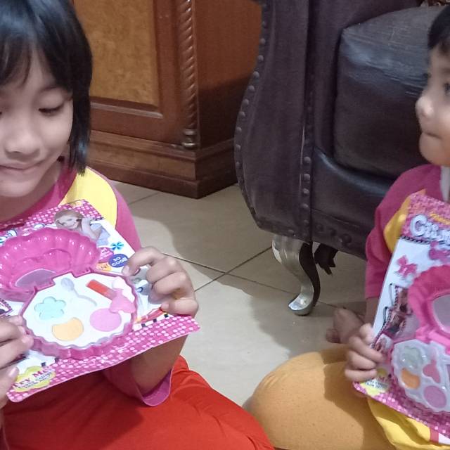 nitacharissanadira12