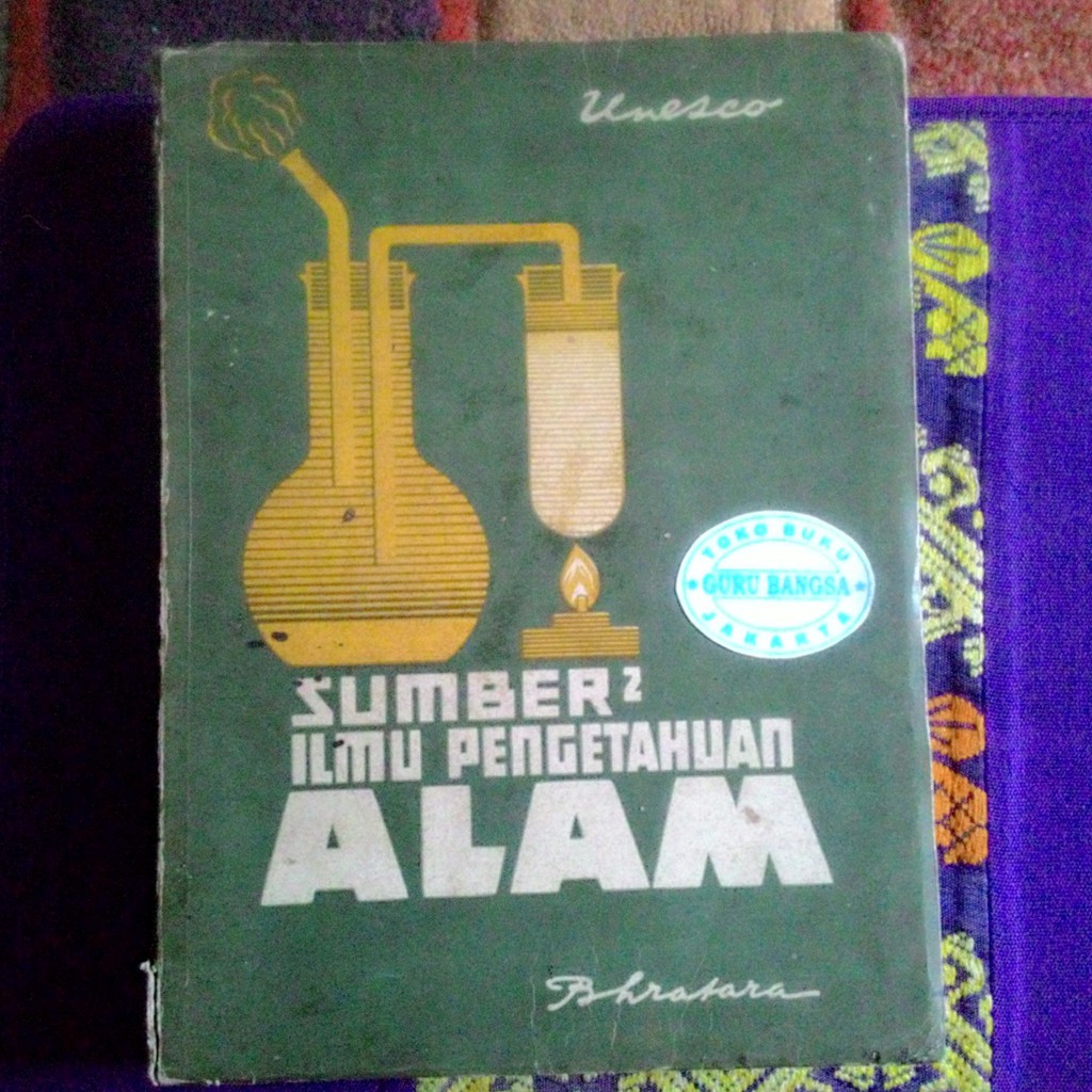 Buku Sumber-Sumber Ilmu Pengetahuan Alam (Natural Science) - UNESCO