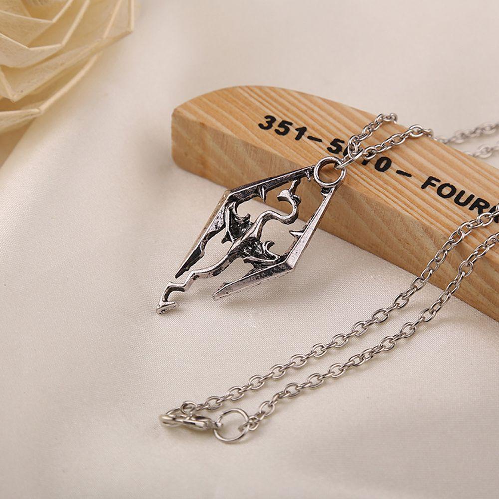 Preva Kalung Fashion Pria Rantai Charm Scrolls Skyrim