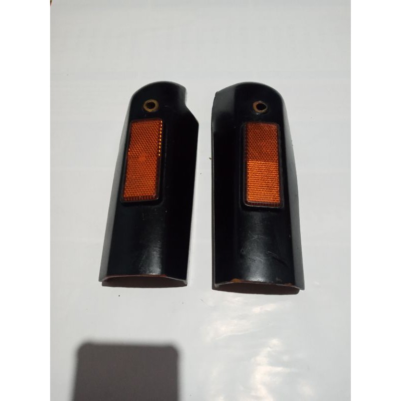 Tutup spakbor depan suzuki crystal tune crystal