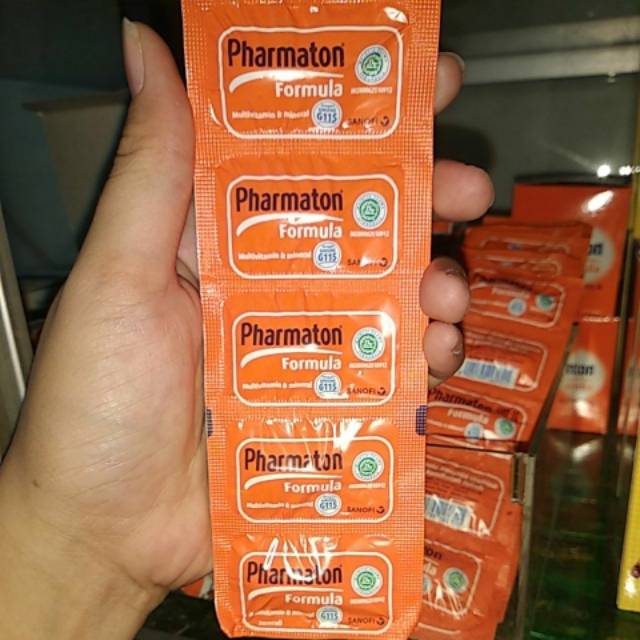 Vitamin daya tahan tubuh PHARMATON FORMULA per STRIP