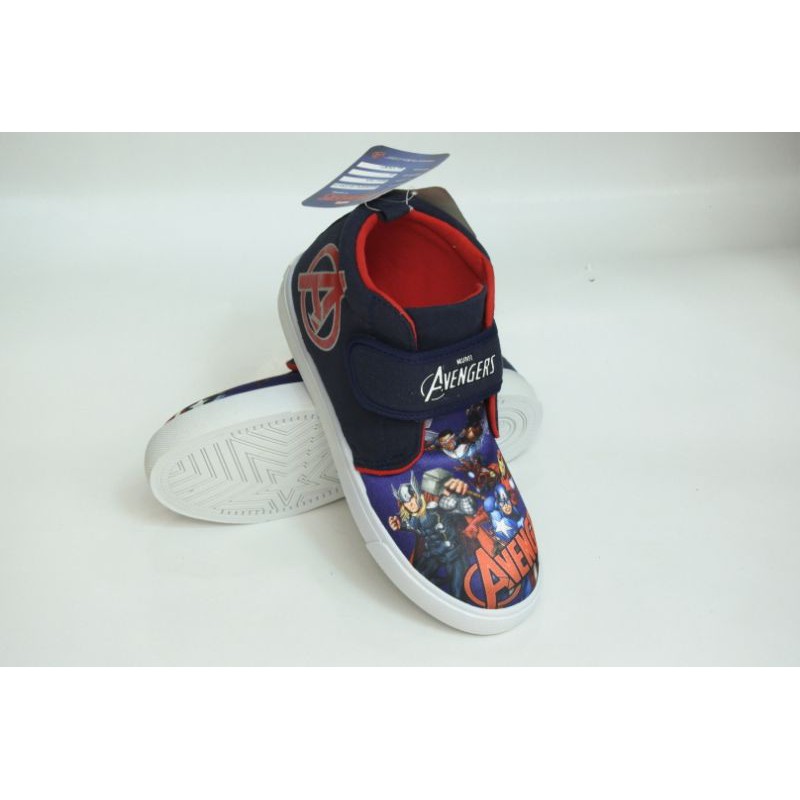Sepatu Speed Avengers