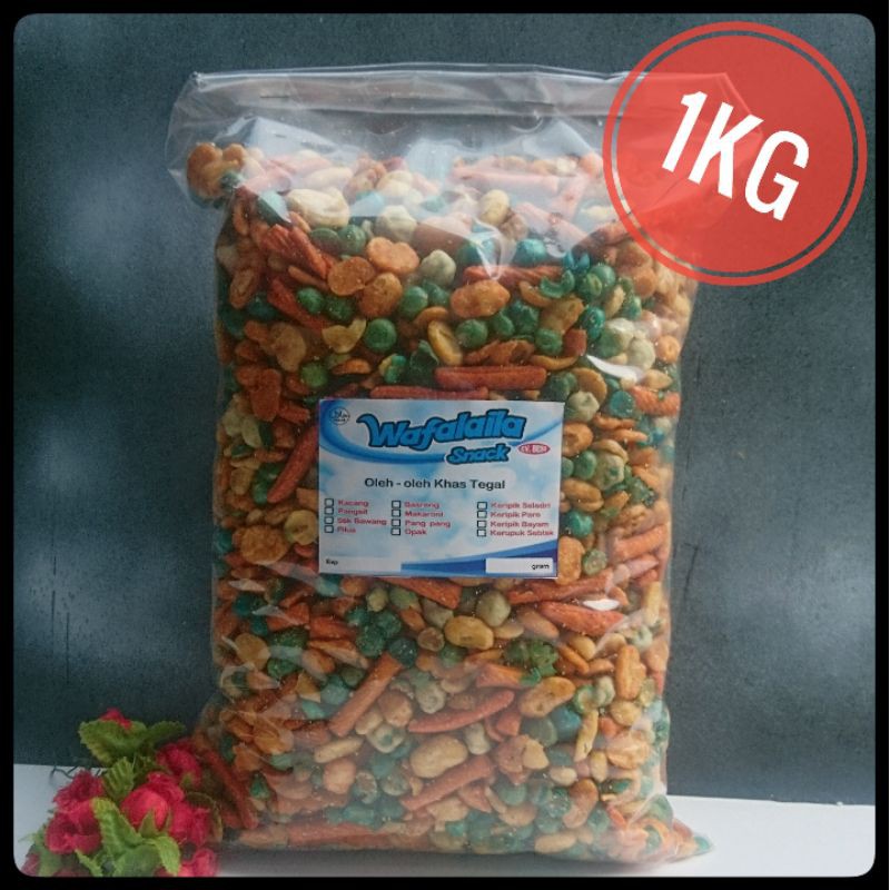 

kacang mix 1kg enak gurih pedas rame rasanya