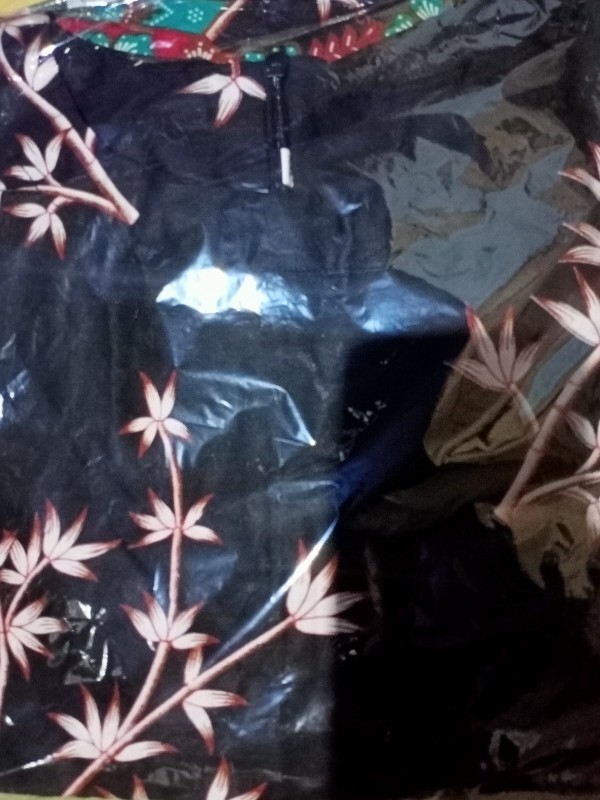 Batik Aksen Atasan Kerja Casual Batik Modern Wanita Peplum Kombinasi Embos Tanpa Lengan Panjang Solo