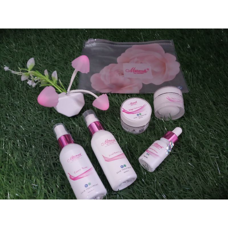 

MarwahBrightTeaTreeWithSerum