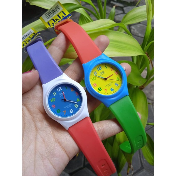 Jam tangan Wanita QnQ sporty original
