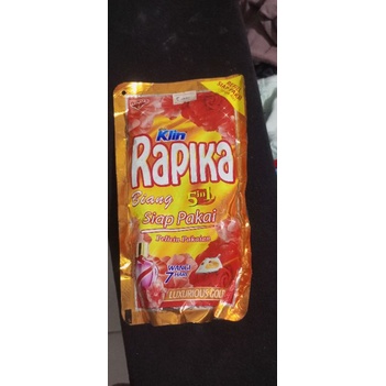 rapika pelicin pakaian