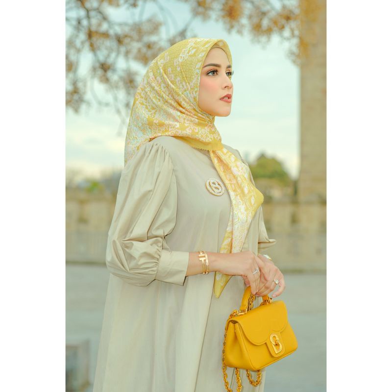 Button Scarves Granada Series Lemon.