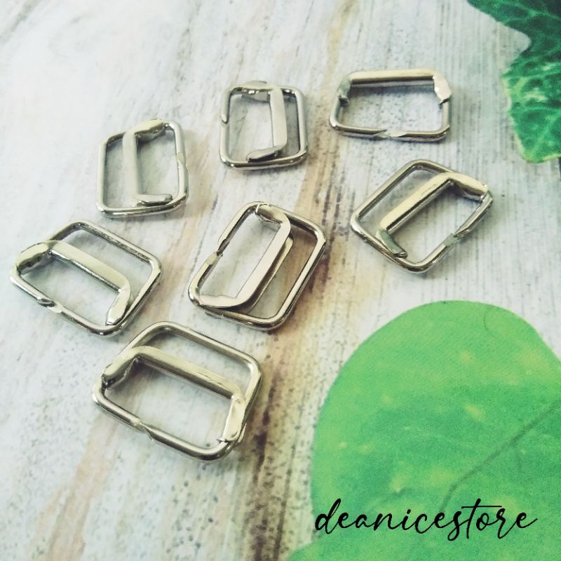 [Per 5 Pasang] Ring Gesper Baju Pramuka Perempuan