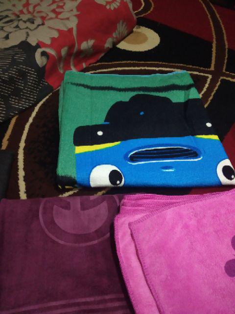 Handuk Karakter  Tipis Hm - Uk -/+ 70* 140 Cm