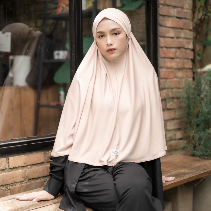 Daw Project DH002 Wina Jilbab Bergo Maryam Instan Jersey Premium Bahan Livina Warna Beige