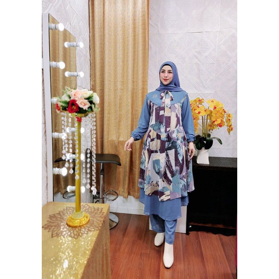 One set by Nazla Syari