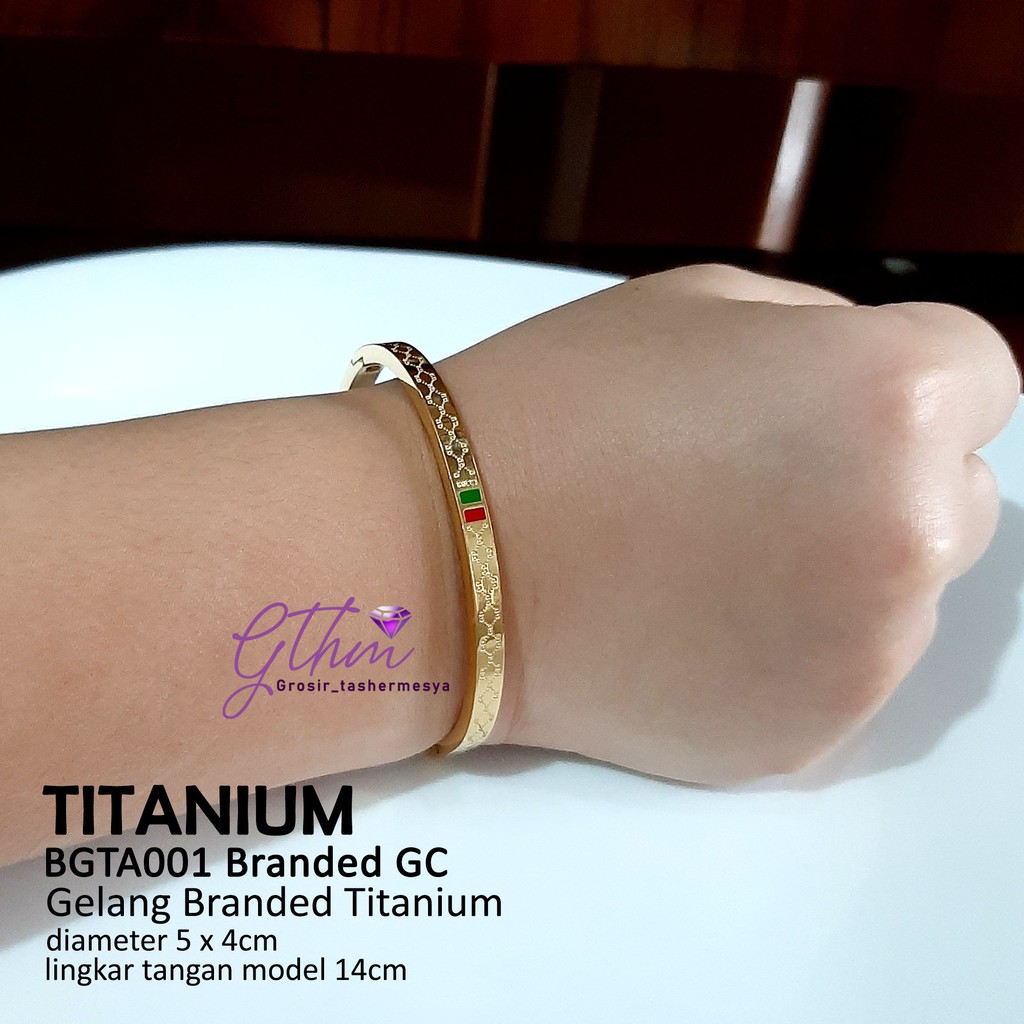 Gelang titanium anak branded bagus seperti emas asli mewah bisa di pakai sehari-hari anti karat