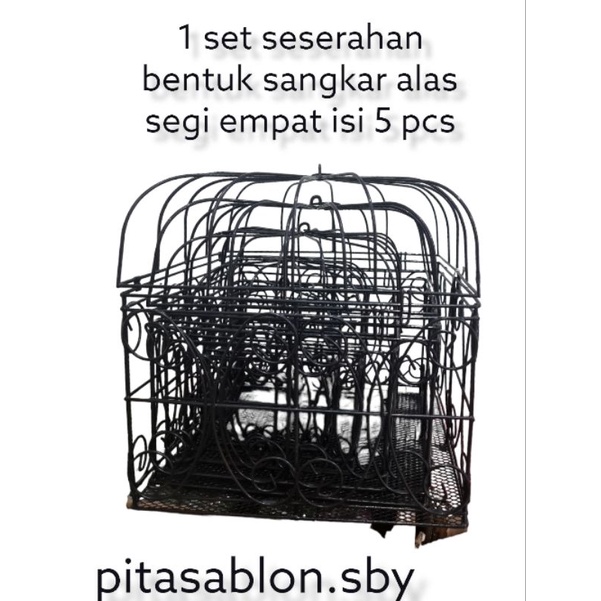 

1 Set Tempat Seserahan Bentuk Alas Segi Empat