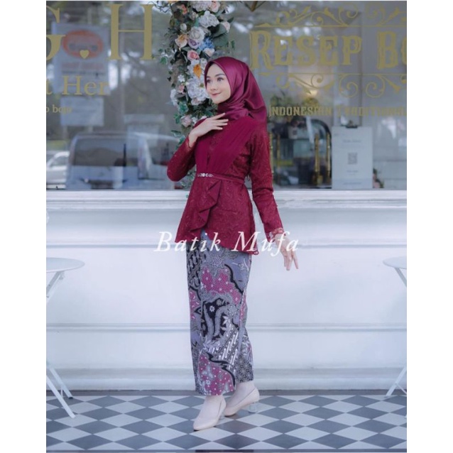 SET COUPLE AVEENA MAROON KEBAYA WISUDA KEBAYA TUNANGAN TERBARU BAJU KEBAYA KONDANGAN KEBAYA MODERN