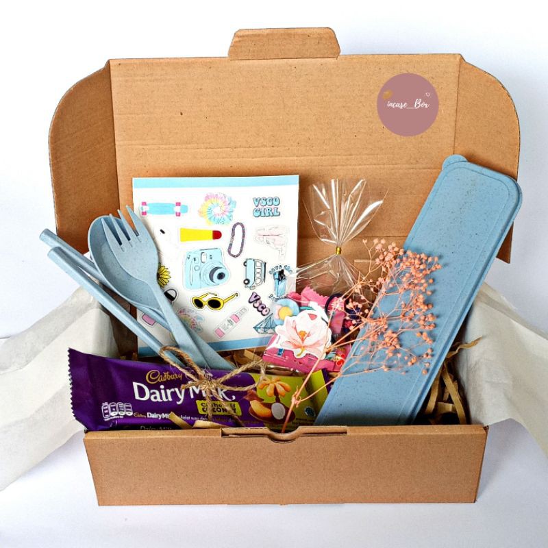 

incase_Box / Hampers Gift / Hampers Murah / Hampers Graduation / Hampers Valentine / Lovely Set 1