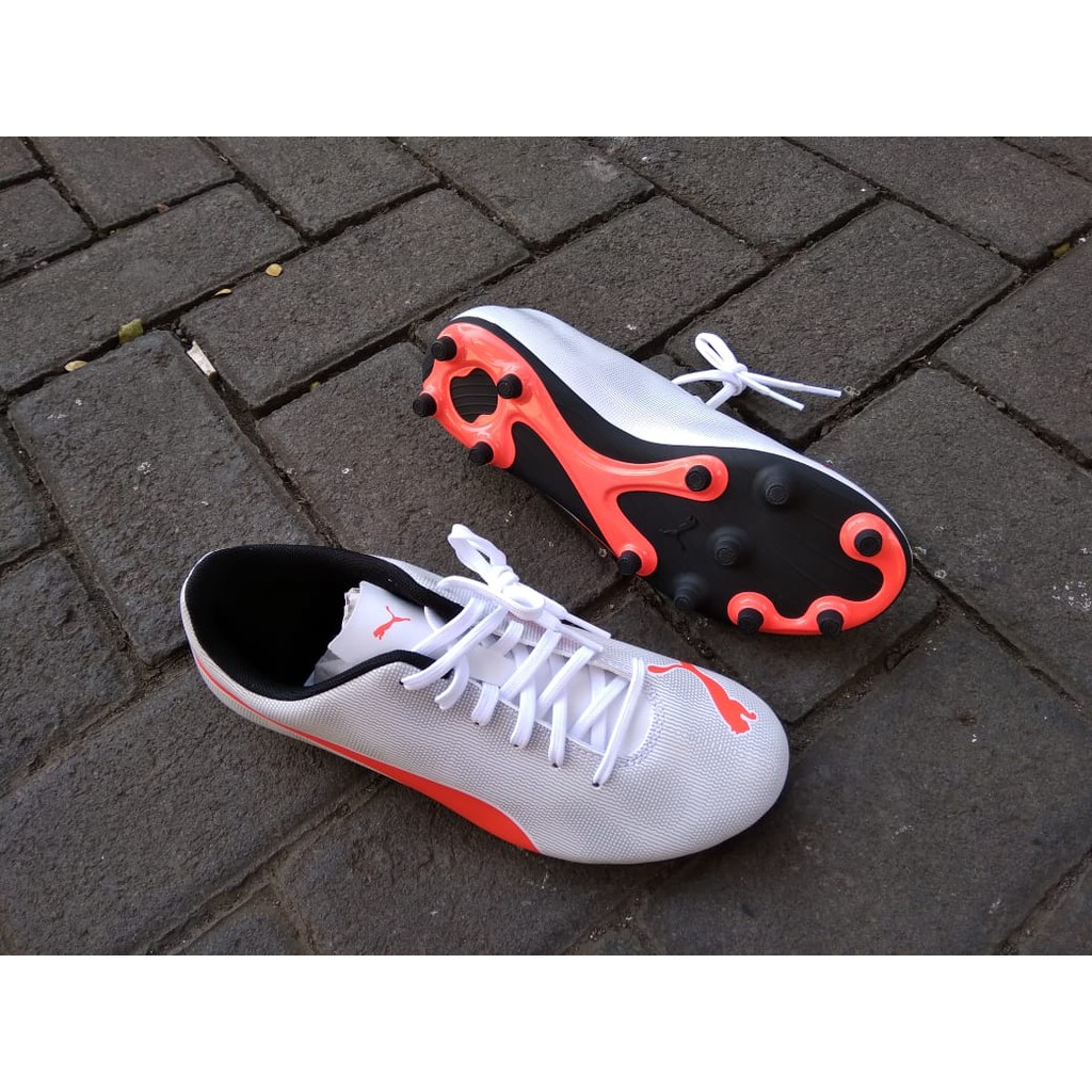 Sepatu Bola Puma Rapido FG