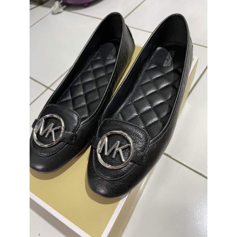 Preloved Michael kors (MK Lilie Moc Leather) shoes Black