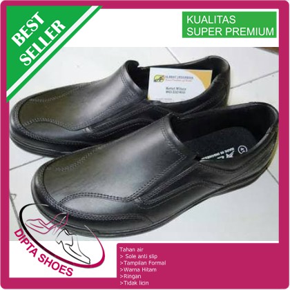 sepatu karet merk att AB 505