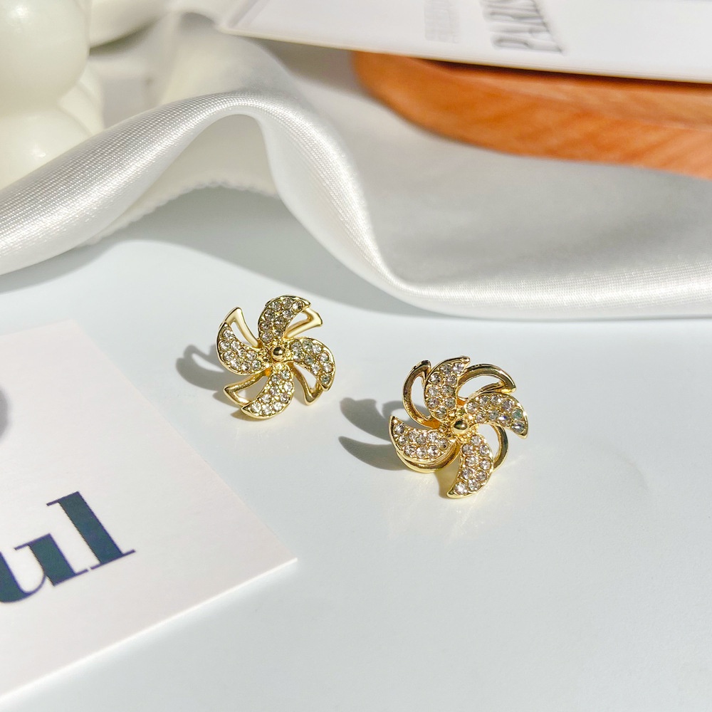 Anting Stud Desain Kincir Angin Bahan Silver 925 Untuk Wanita