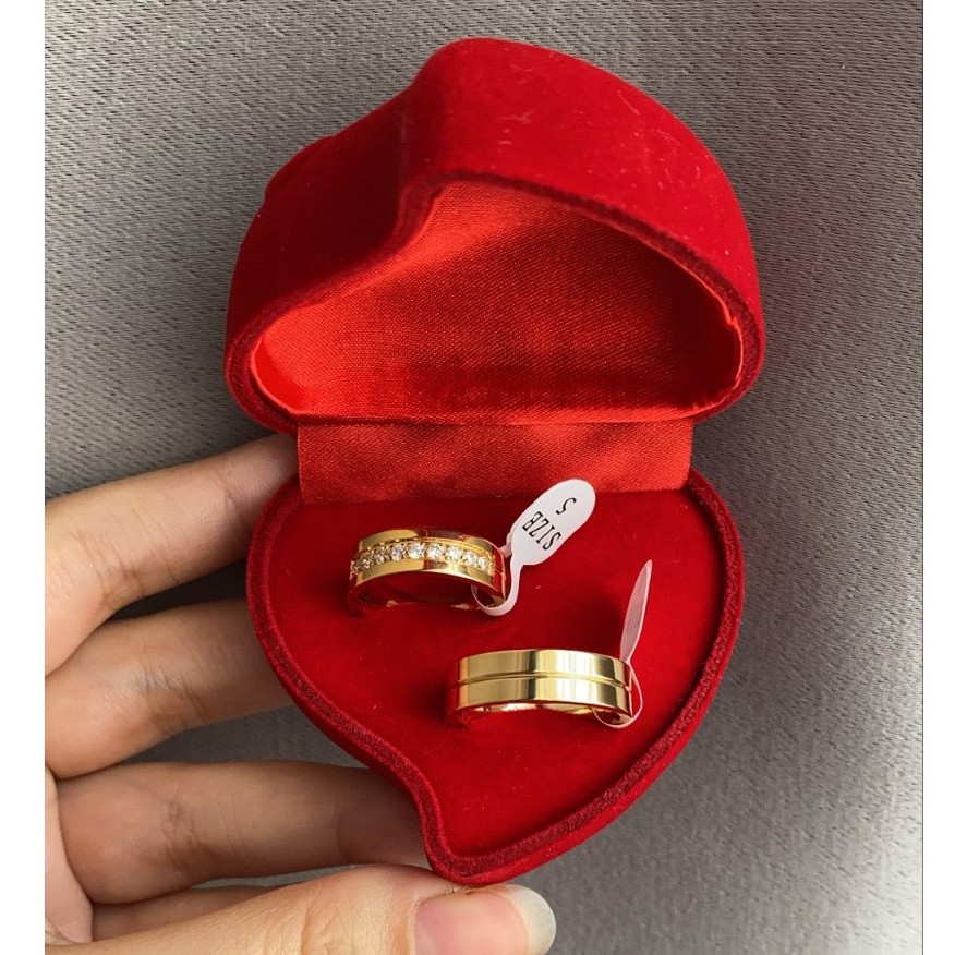 [Best Seller] Cincin Couple / Tunangan / Nikah / Pasangan / Titanium Gold unik dan elegant C034