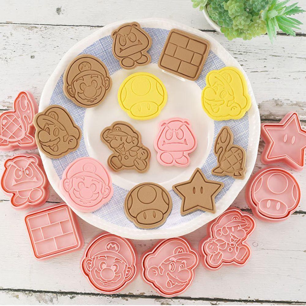 Top 8Pcs Cetakan Kue Kering Mould Lucu Kartun Plastik Dekorasi Anime