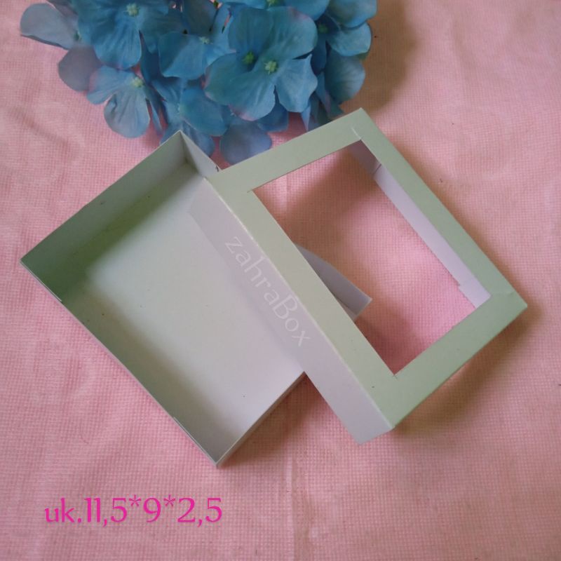 

paperbox souvernir seerbaguna custom 11,5*9*2,5 (isi 10pcs)