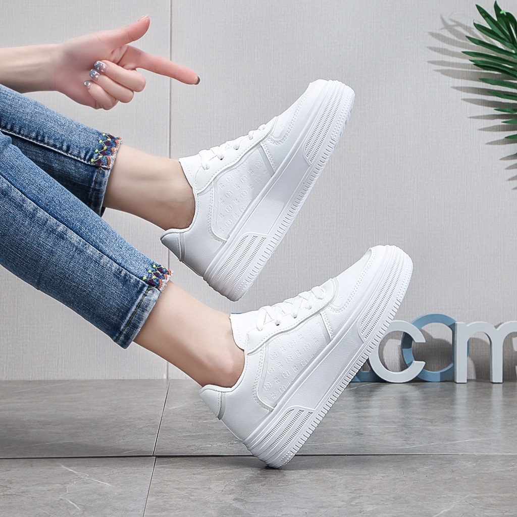 Sepatu Sneakers Wanita Import Hak Tinggi Sepatu Kasual Perempuan Sepatu Multifungsi