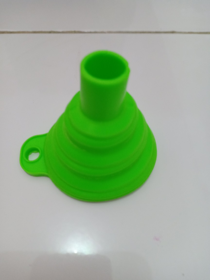 Corong Minyak Silikon Lipat Food Grade
