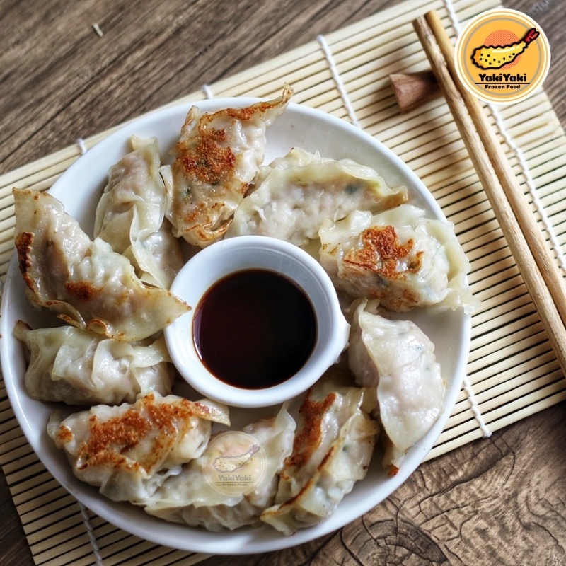 

YAKIYAKI GYOZA HOME MADE BENTO FROZEN FOOD ISI 10PCS