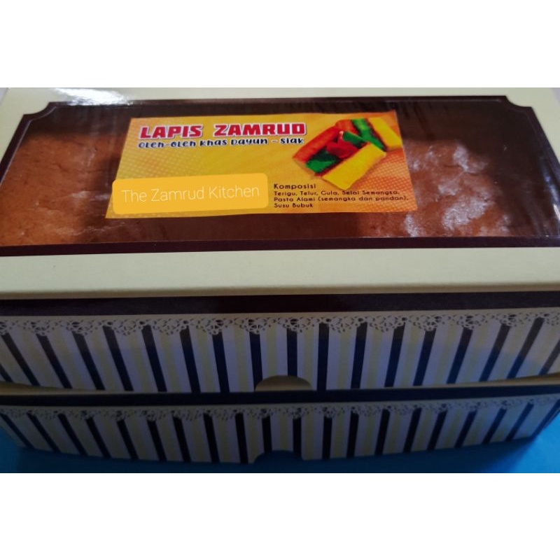 

Kue Lapis Zamrud khas Dayun