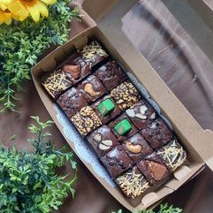 

Fudgy Brownies Med ++