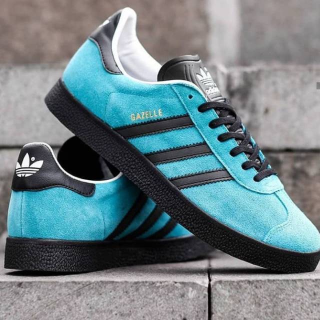 SEPATU TEREN ADIDAS GAZELLE"BLUE TOSCA"