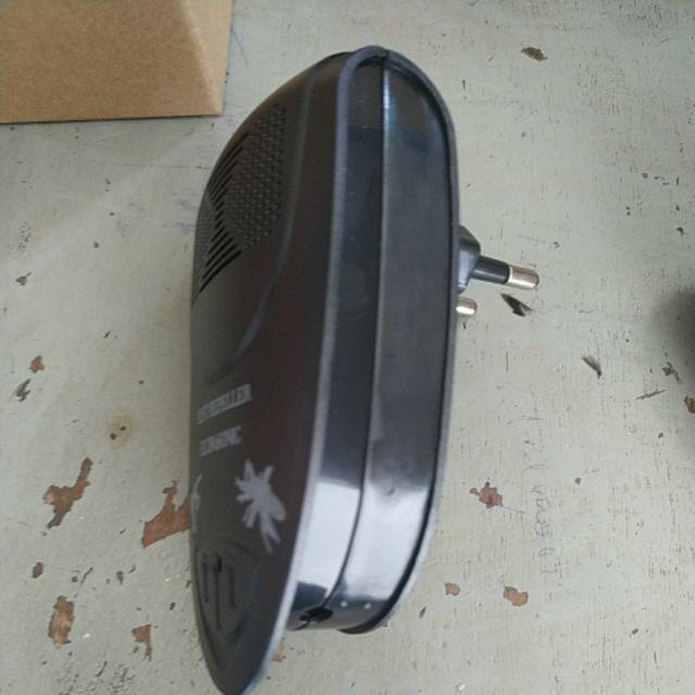 Anti Nyamuk / Bug Scare Ultrasonic Rat Pest Control Repeller