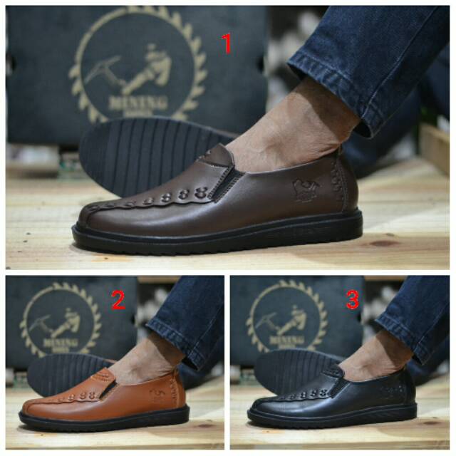 Sepatu casual slipon pria santai original terlaris