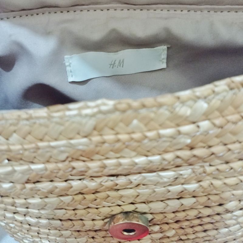 Sling Bag / Tas Anyaman HnM