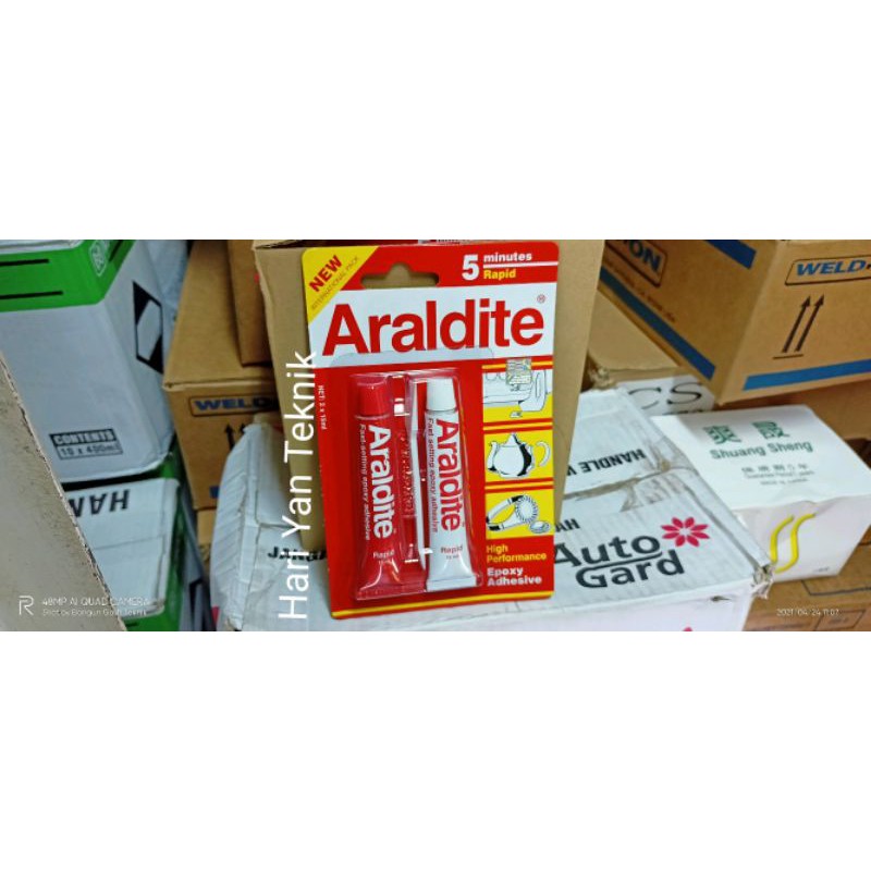 

Araldite Merah Lem