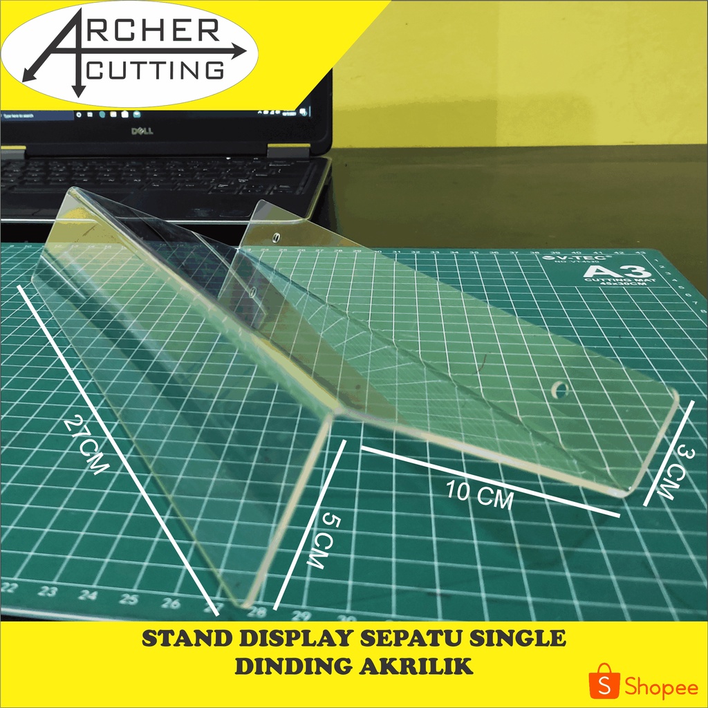 DISPLAY STAND SEPATU DINDING SINGLE AKRILIK