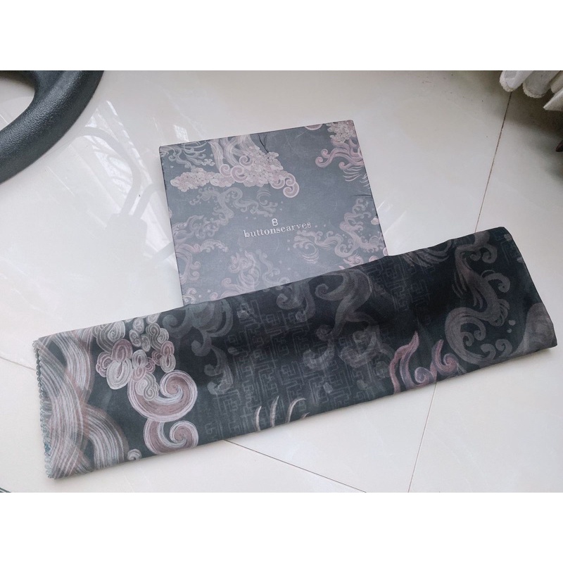 PRELOVED Buttonscarves (Wave Black)