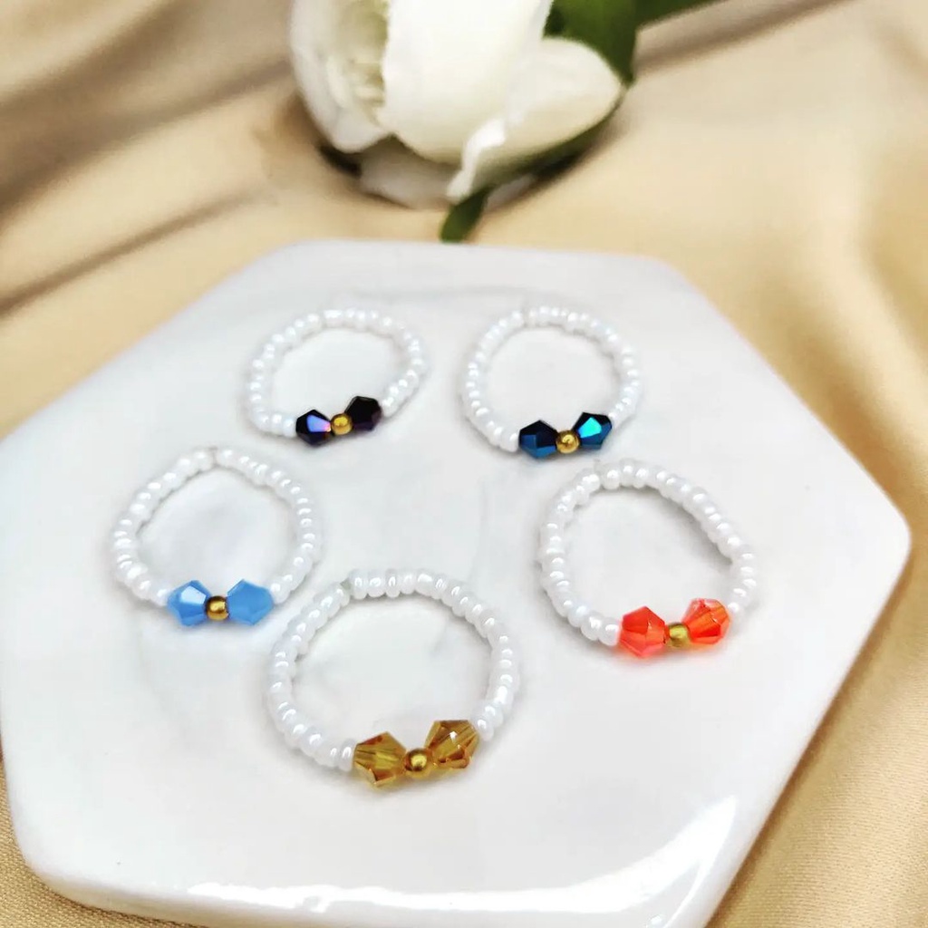 RIBBON RING AESTHETIC