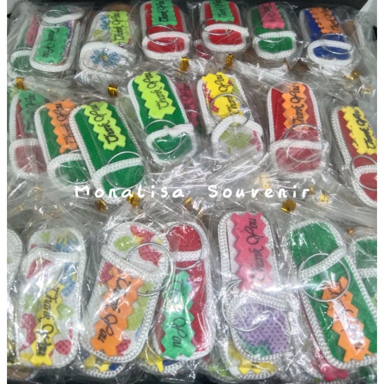 Souvenir Pernikahan 100 pcs Gantungan Kunci