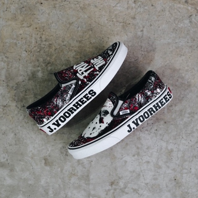 Sepatu Vans Slip On X House Of Terror “FRIDAY THE 13th Classic ( Glow In The Dark)