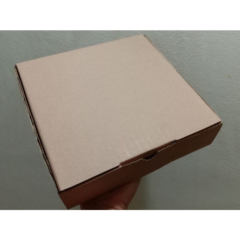 

ISI-50 || Carton Box Hampers 20X20X5 Diecut Model Pizza
