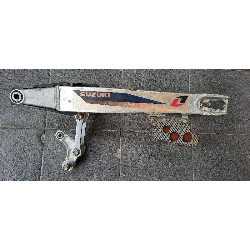Jual Swing Arm Suzuki RM 125/250 lengkap Uitrack linkage Shopee Indonesia